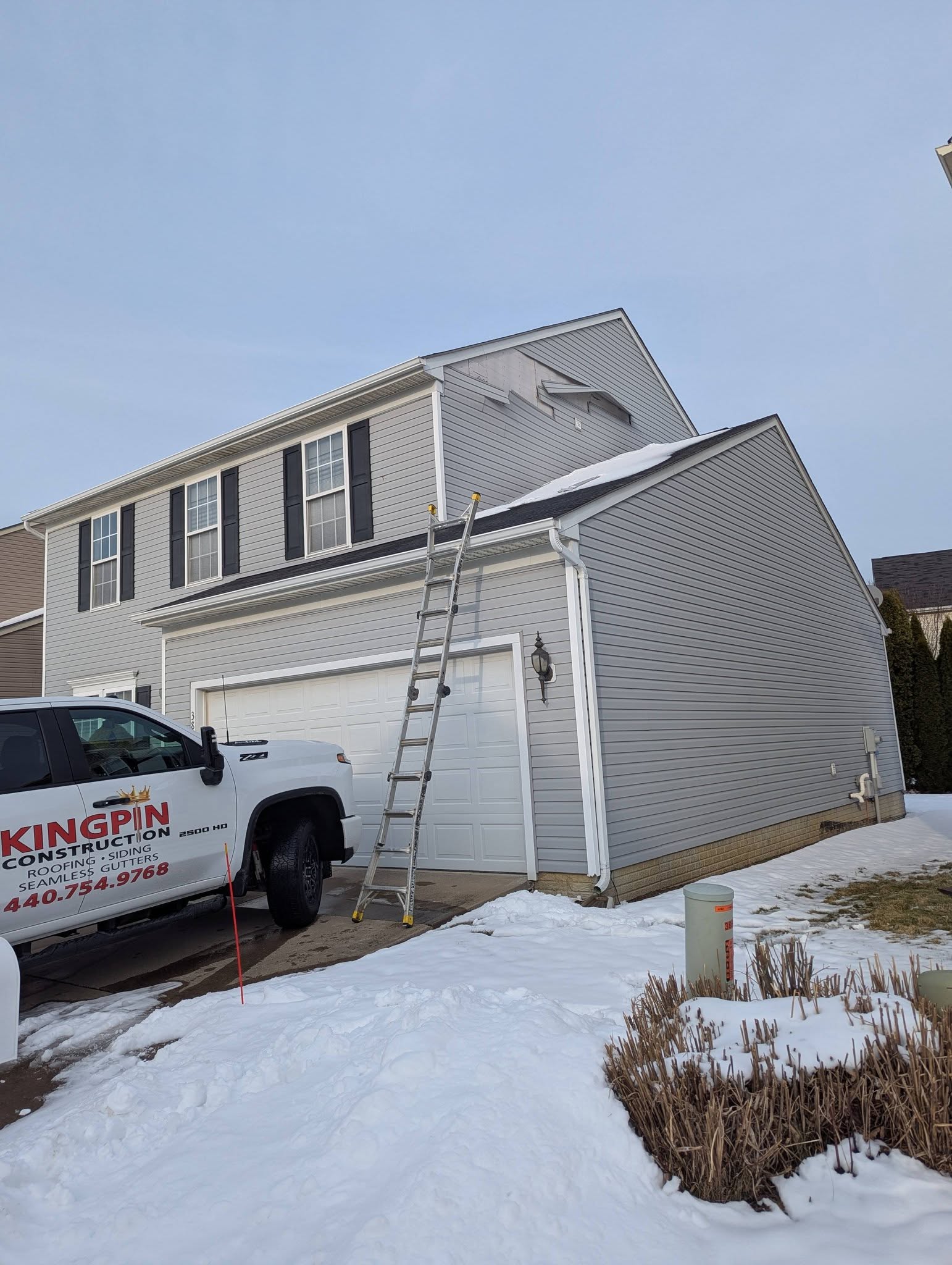 Kingpin Construction crew at work on a Northeast Ohio roof