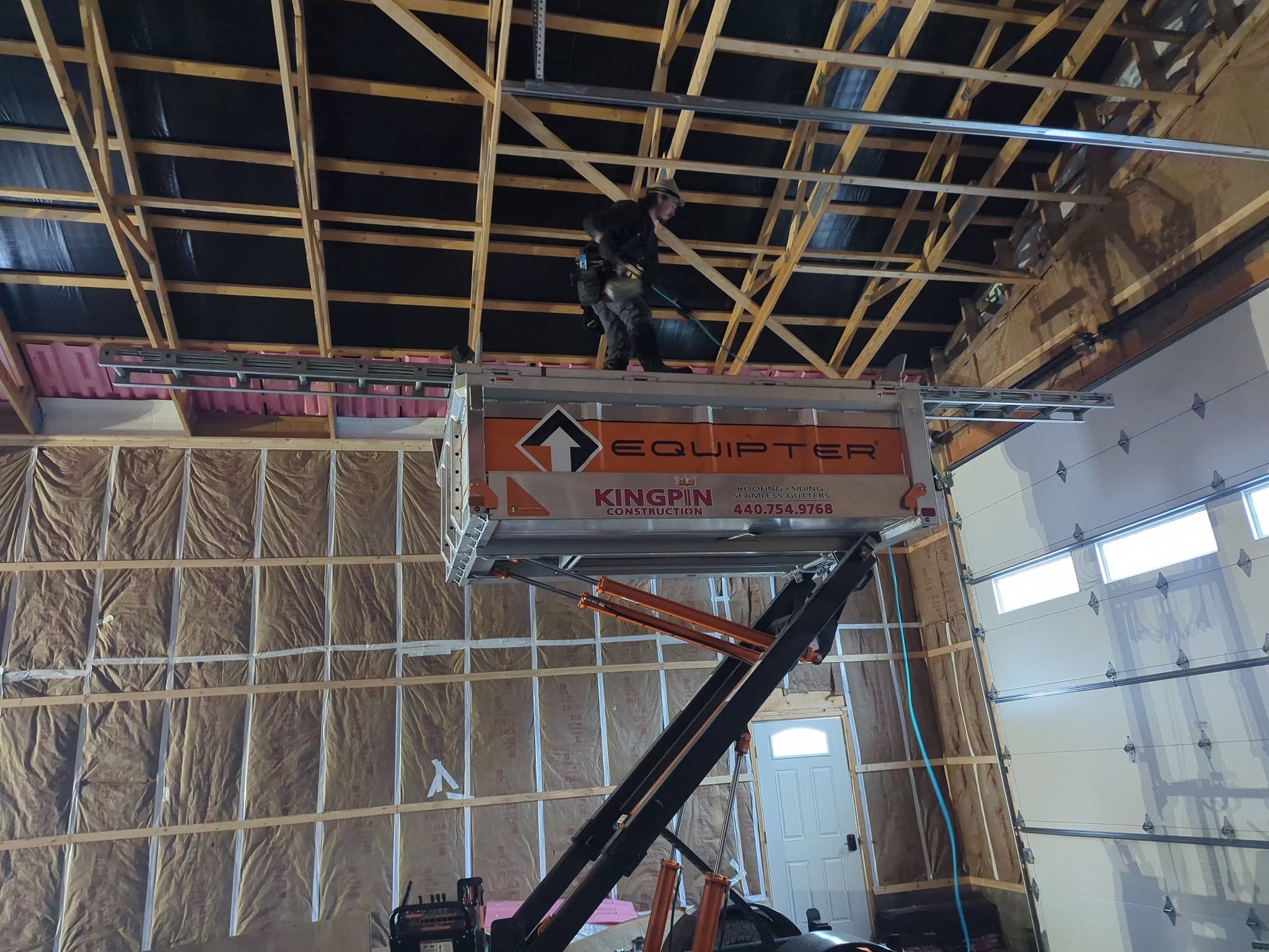Kingpin Construction crew at work on a Northeast Ohio roof