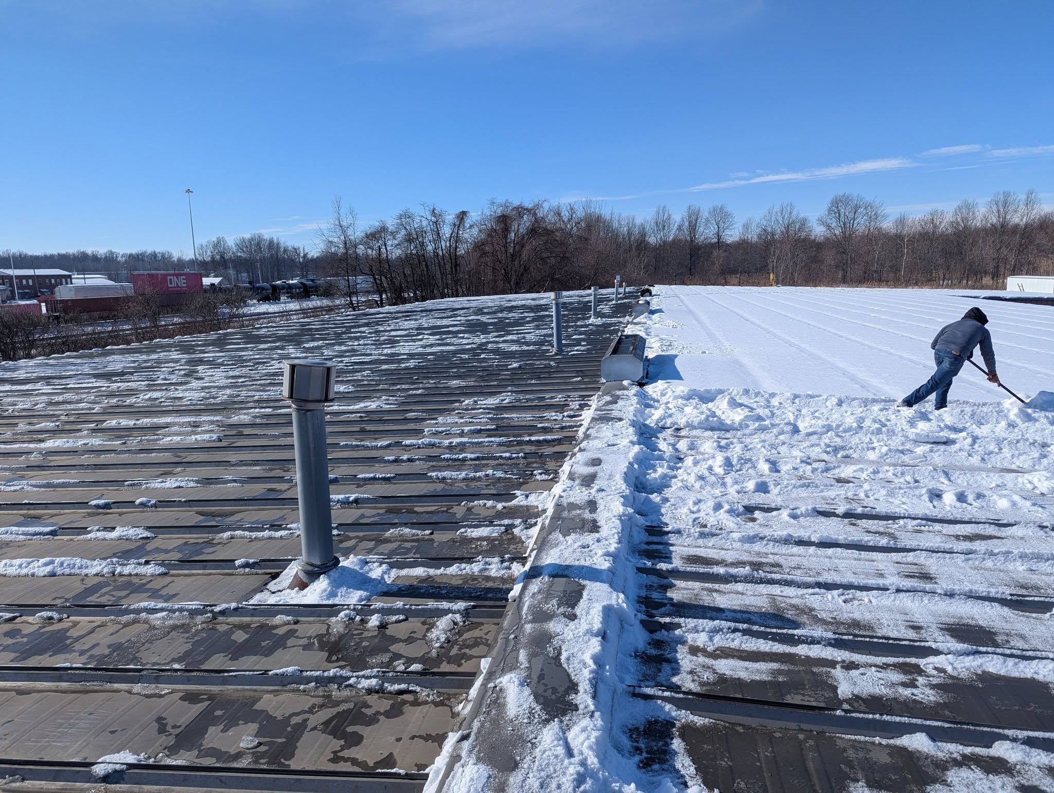 Kingpin Construction crew at work on a Northeast Ohio roof