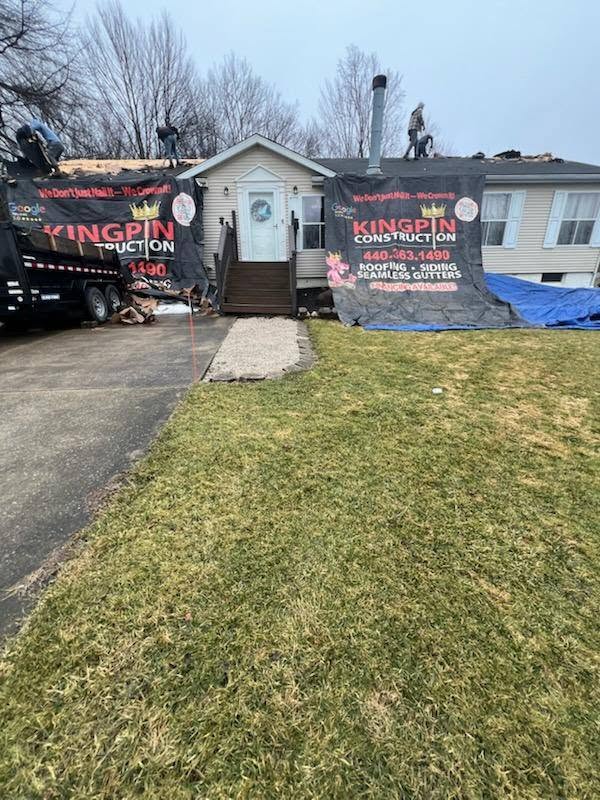 Kingpin Construction crew at work on a Northeast Ohio roof