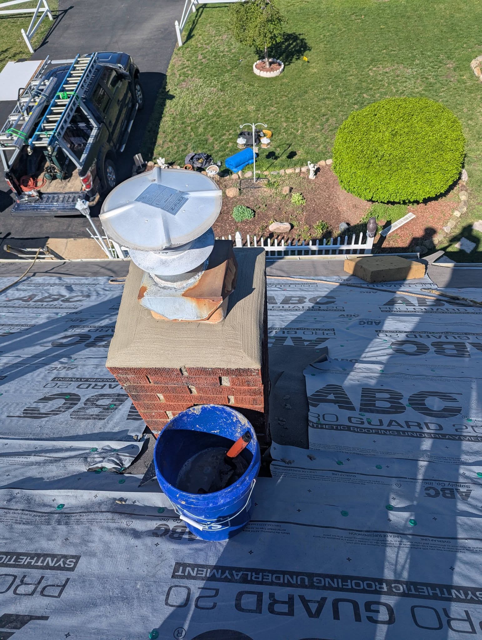 Kingpin Construction crew at work on a Northeast Ohio roof
