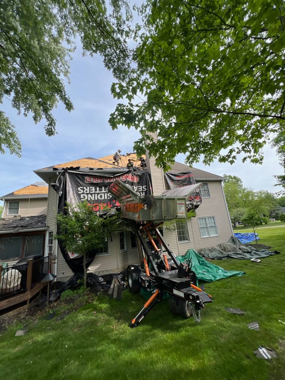 Seamless gutter installation on a Lake County, Ohio home